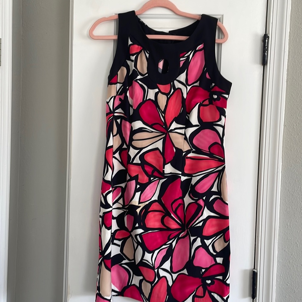 Sleeveless dress
